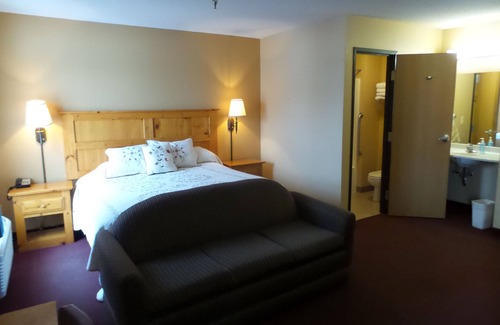 Nauvoo Hotel | Discover The Inn at Old Nauvoo: Family-Friendly Getaway