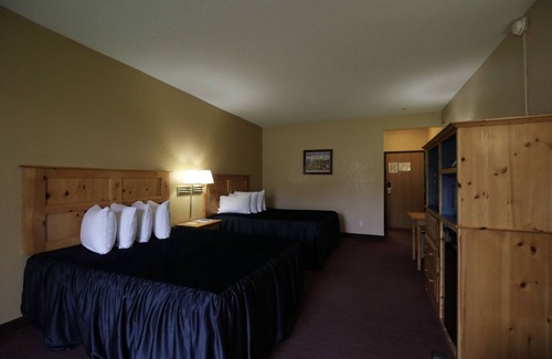 Nauvoo Hotel | Discover The Inn at Old Nauvoo: Family-Friendly Getaway