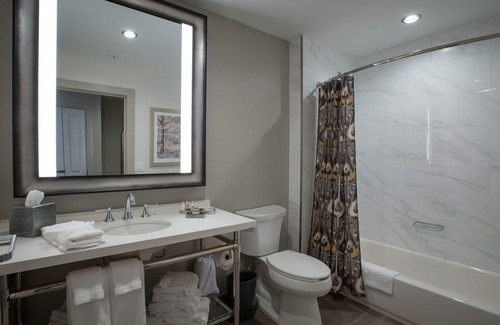Clemson Hotel | Exceptional Inn at Patrick Square: Family-Friendly Retreat