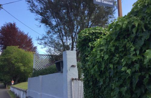 Taumarunui Bed & Breakfast | Inviting Stay at The Inn At The Convent: Pet & Child Friendly