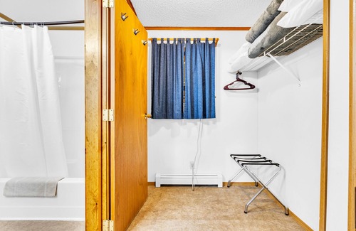 Bethel Hotel | Discover The Inn at the Rostay: Rated 9/10 with Spa & Hot Tub