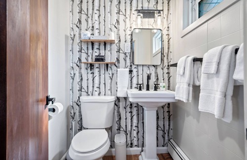 Bethel Hotel | Discover The Inn at the Rostay: Rated 9/10 with Spa & Hot Tub