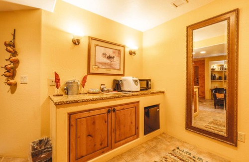West Sedona Bed & Breakfast | Eco-Friendly Retreat at The Inn at Thunder Mountain - 9.8/10