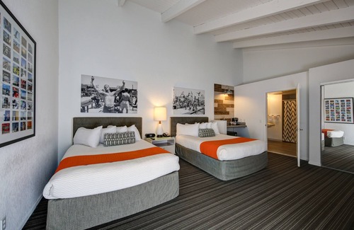 Venice Hotel | Relax at The Inn at Venice Beach with Oceanfront Amenities