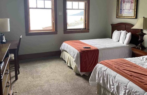 Whittier Hotel | The Inn at Whittier