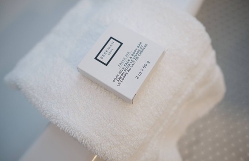 Midtown Hotel | Eco-Friendly Comfort at The Inn on Ferry Street - Rated 9.6