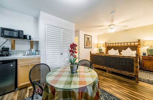 Calistoga Hotel | Relax at The Inn on Pine: Rated 9.4/10 with Pool & Spa