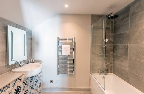 Downderry Hotel | Relaxing Inn on the Shore with Family-Friendly Amenities