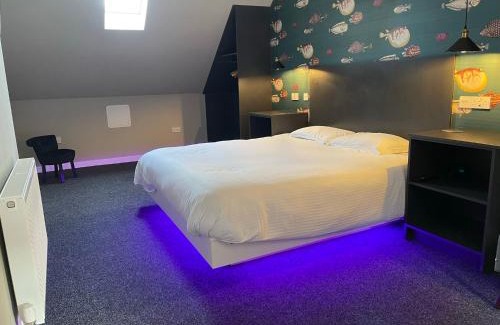 Thurso Hotel | Relax at The Inn @ Y-Not: Pool, Hot Tub & Family Fun