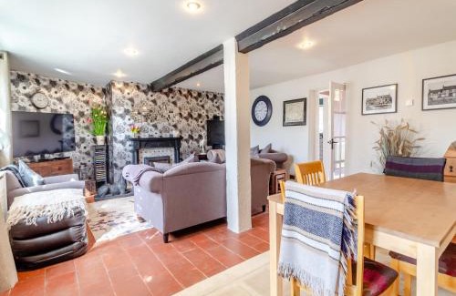 Tilney Fen End House | Pet-Friendly Family Retreat at The Innkeep - Rated 9/10