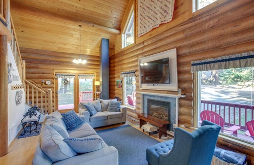 Carey Bay House | Cozy Retreat at The InnLet - Cozy Cabin by Conkling Marina