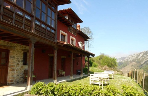 Prado Cottage | Discover Gaia: Oceanfront Escape with Inviting Spa Amenities