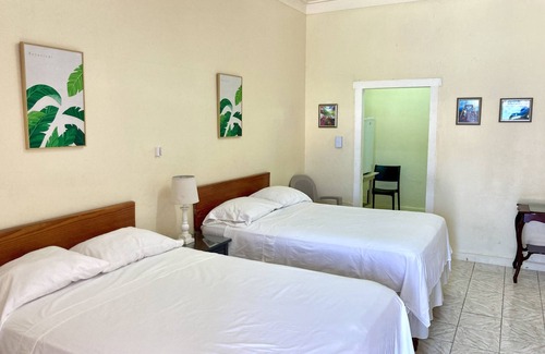 Montego Bay Hotel | Guest Rated: The Irie Inn Apt #2 with Breakfast Included