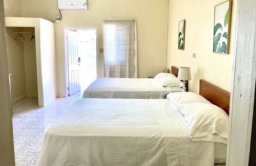 Montego Bay Hotel | Guest Rated: The Irie Inn Apt #2 with Breakfast Included