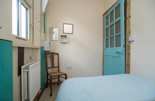 Crawcrook House | Experience The Iron Chapel: Pet & Child Friendly Retreat