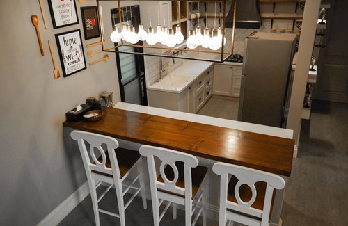 Bullawala Apartment | Discover The Iron Throne: A Loft for Game of Thrones Fans