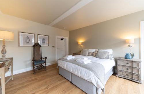 Aylsham Apartment | Discover Ironmongers Boutique: Pet-Friendly Getaway Awaits