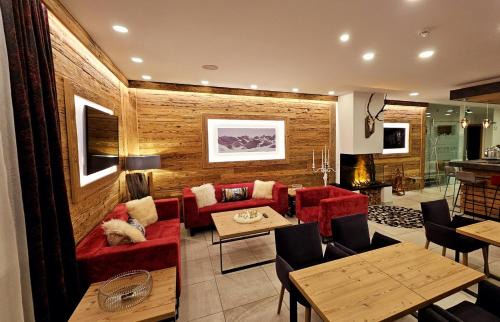 Ischgl Hotel | Experience Comfort at The Ischgl Lodge: Rated 9.5/10
