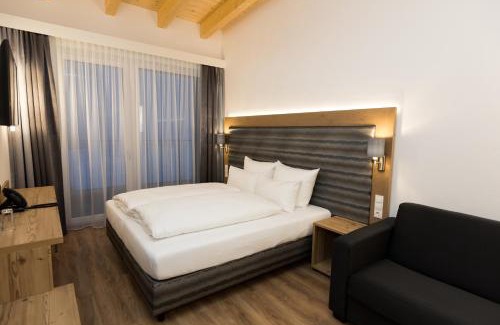 Ischgl Hotel | Experience Comfort at The Ischgl Lodge: Rated 9.5/10