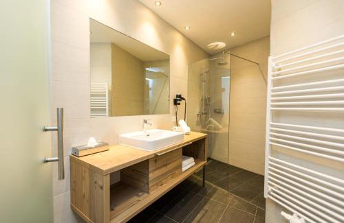 Ischgl Hotel | Experience Comfort at The Ischgl Lodge: Rated 9.5/10