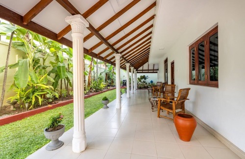 Mount Lavinia Villa | The Islands Breeze Villa with 3 bedrooms in beautiful Dehiwala-Mount Lavinia