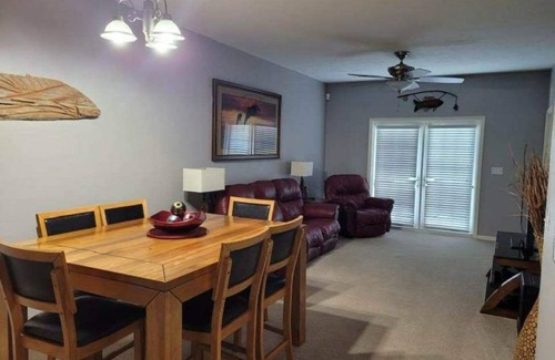 Suwannee Condo | Discover The Islander: Family-Friendly with Pool Access