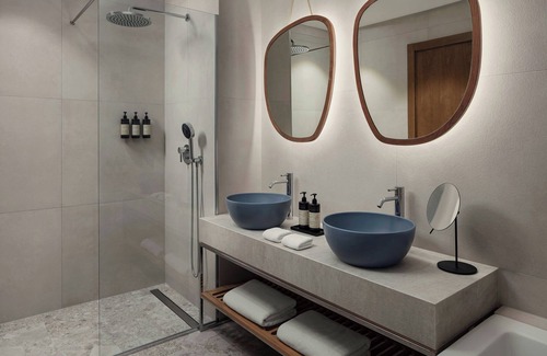 Cres Hotel | Discover The Isolano: A 4-Star Gem with Pool & Spa