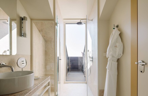 Chiado Hotel | Experience The Ivens: Autograph Collection with Spa & Dining