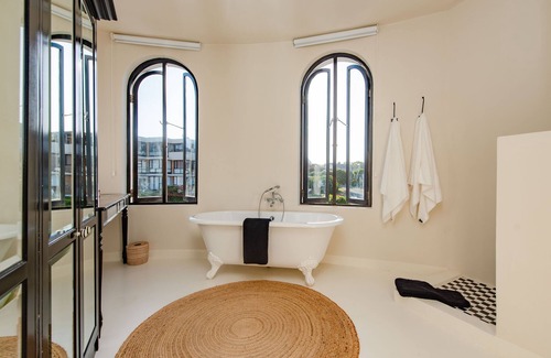 Plettenberg Bay Hotel | Experience Comfort at The Ivory Haus: Pool & Dining Await!