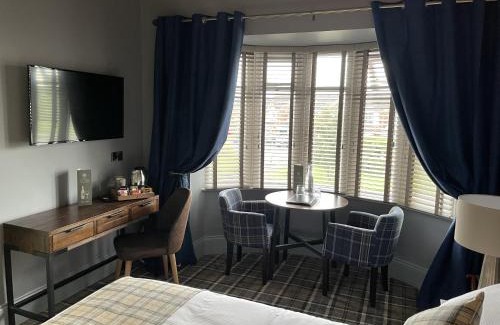 Stockton-on-Tees Bed & Breakfast | Explore The Ivy Tree: Family-Friendly Stay with Dining