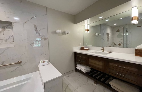 Glen Ellen Hotel | Experience The Jack London Lodge: Rated 9/10 with Spa & Pool