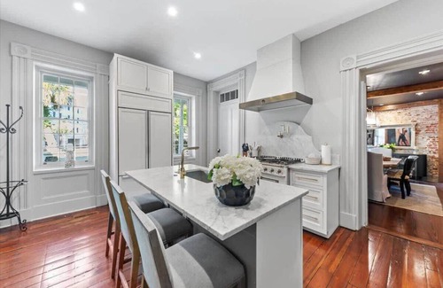 Charleston Historic District House | Experience The Jacob Rabb House: Steps to Historic Market