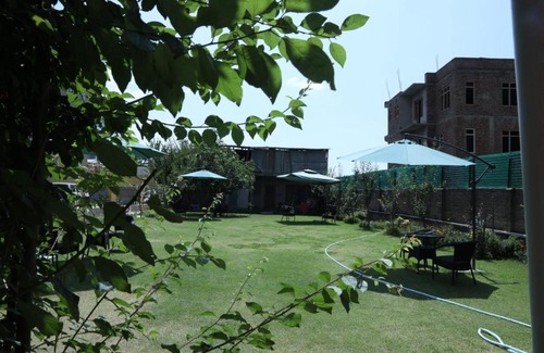 Nishat-Shalimar Hotel | Discover The Jamawar: 4-Star Retreat with Pet-Friendly Amenities