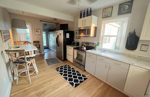 Macon House | Rural Retreat at The James: Family and Pet Friendly Escape