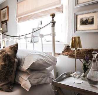 Colchester Bed & Breakfast | Discover The Jasmine Room: Pet-Friendly Paradise Rated 9.8