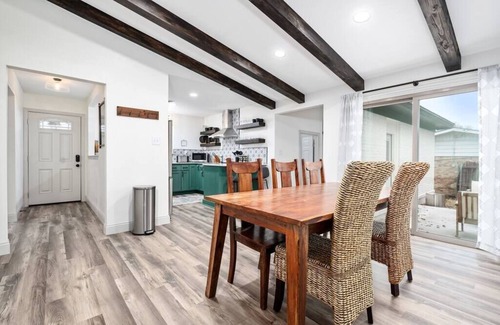 Killeen House | Experience The Jasper Retreat: Pet-Friendly & Family-Oriented