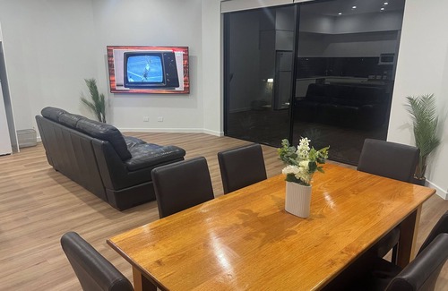 Nagambie House | The Jetty Luxury, Unit 16