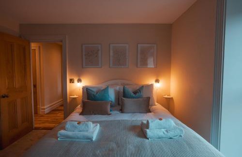 High Peak Apartment | Highly Rated Jodrell Suites: Pet & Child Friendly Retreat