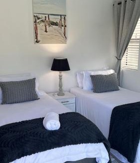 Plettenberg Bay Apartment | Oceanfront Bliss at The Joneses - 4-Star, Perfect Score