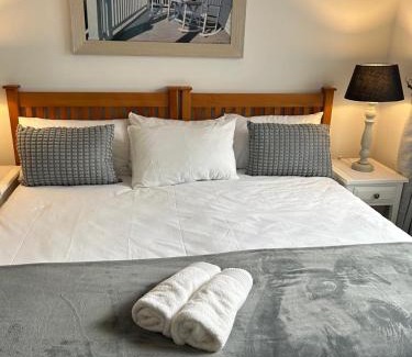 Plettenberg Bay Apartment | Oceanfront Bliss at The Joneses - 4-Star, Perfect Score