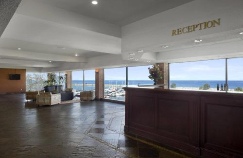 Jordan Harbour Hotel | Explore Ramada by Wyndham Jordan/Beacon Harbourside Resort