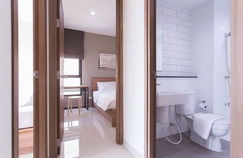 Lak Si Hotel | Discover The Journey Hotel: Family-Friendly & Accessible Stay