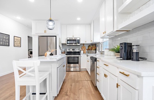 Landon Branch House | Discover The JOY House: 10/10 Rated Waco Cottage Retreat