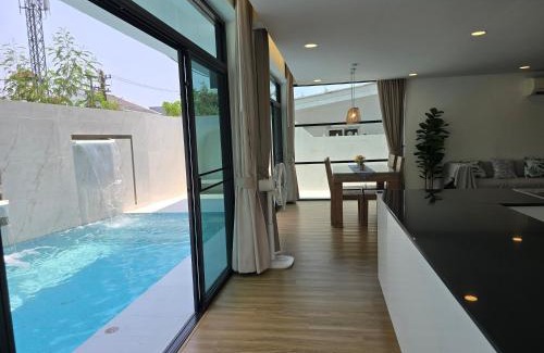 Pa Daet Villa | Experience The Joy Private Pool Villa with Family and Pets