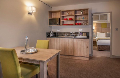 Nottingham Hotel | Discover The Jubilee Hotel: Pet-Friendly & Family-Oriented