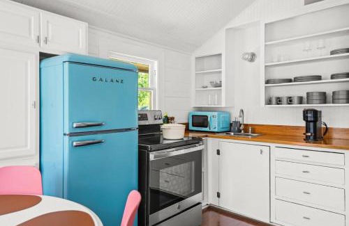 Downtown House | Experience Oceanfront Bliss at The Julia Place Carriage House