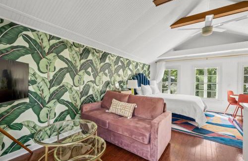Downtown House | Experience Oceanfront Bliss at The Julia Place Carriage House