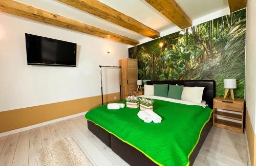 Craiova Apartment | Modern Central Studio with Free Parking, Pet Friendly Stay