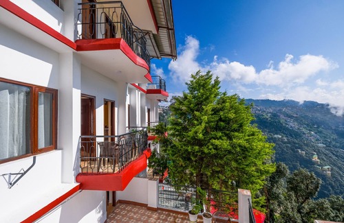 The Mall Road Cottage | Discover The Junglee Bakri: Family-Friendly Retreat Awaits