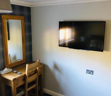 Pathhead Bed & Breakfast | Explore The Juniperlea Inn: Pet-Friendly & Family-Oriented